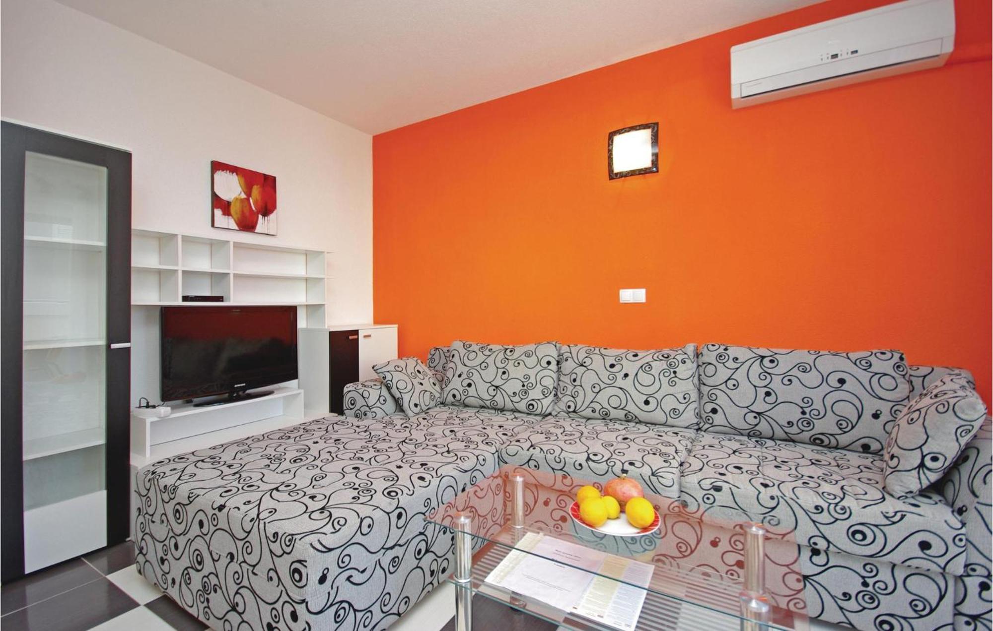 Gorgeous Apartment In Makarska With Wifi 외부 사진