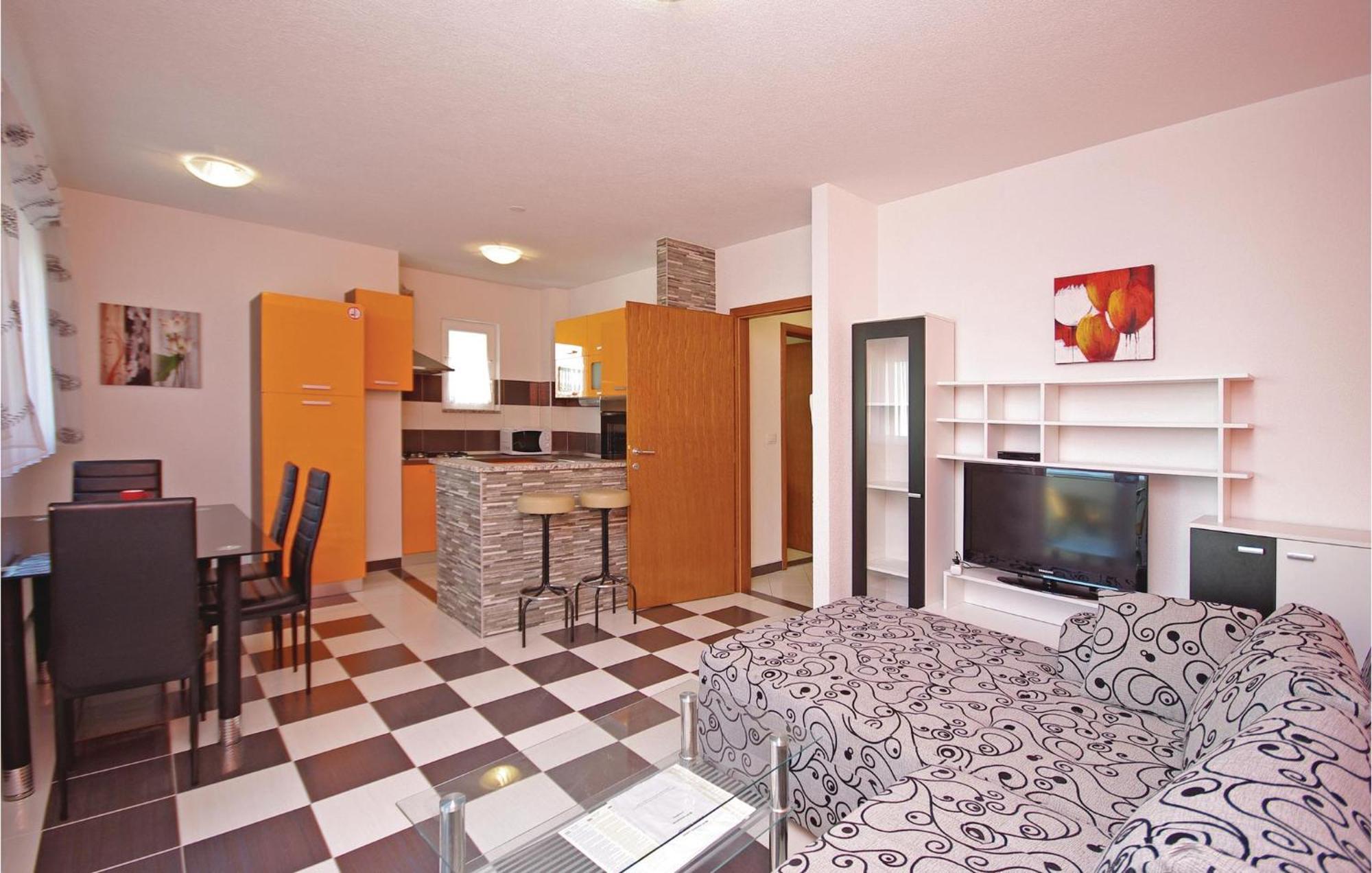 Gorgeous Apartment In Makarska With Wifi 외부 사진