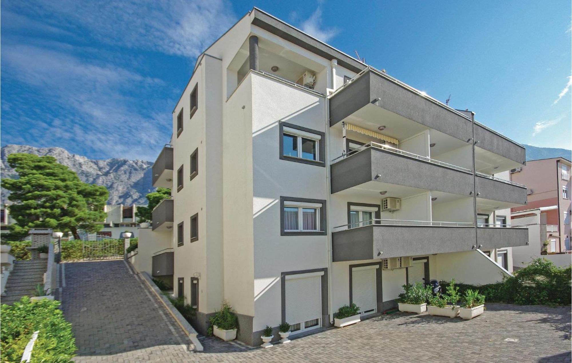 Gorgeous Apartment In Makarska With Wifi 외부 사진